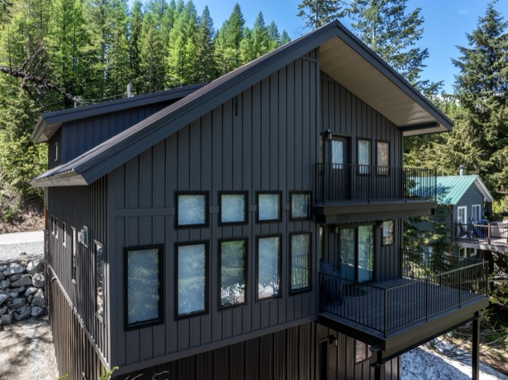 Custom home exterior in North Idaho by Nicholson Construction