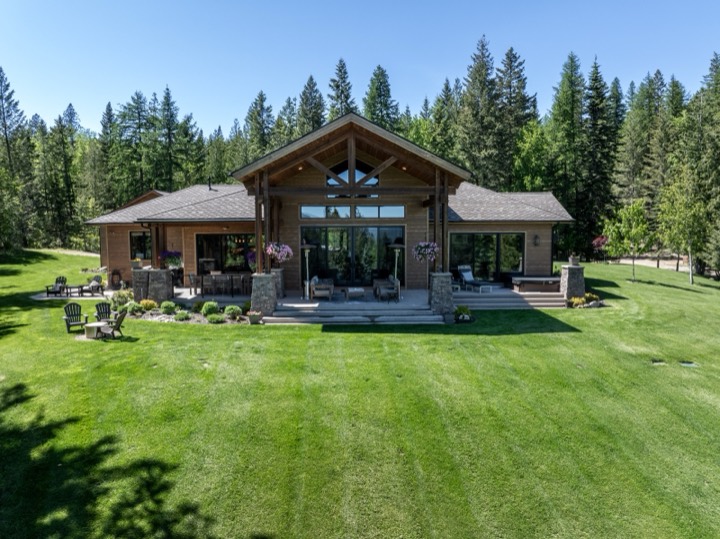 Custom home exterior in North Idaho by Nicholson Construction