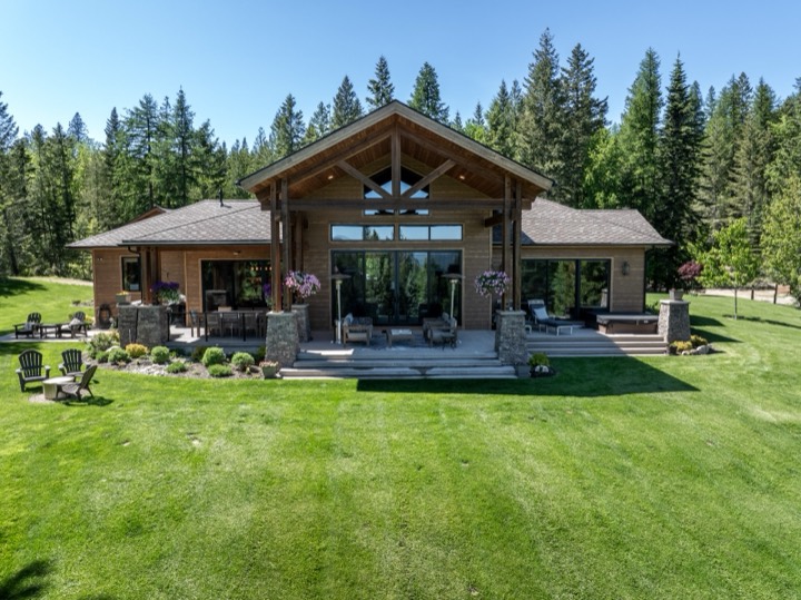 Custom home exterior in North Idaho by Nicholson Construction