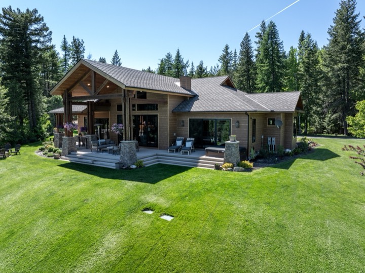Custom home exterior in North Idaho by Nicholson Construction