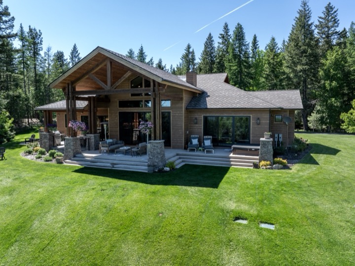 Custom home exterior in North Idaho by Nicholson Construction