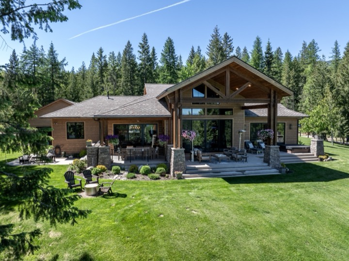 Custom home exterior in North Idaho by Nicholson Construction