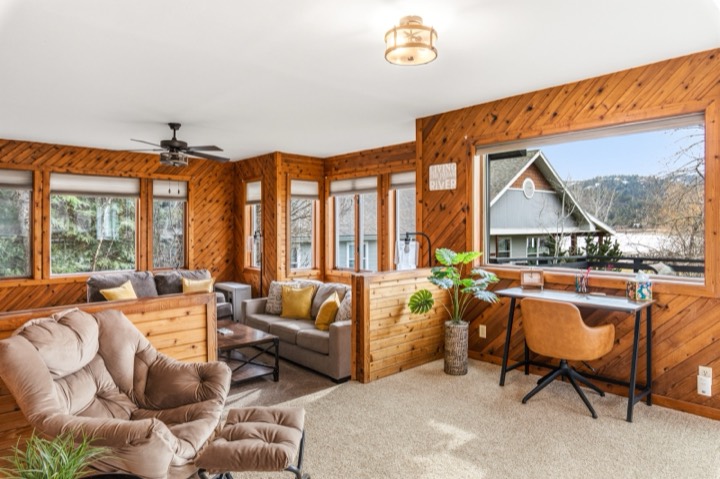 Custom home interior by Nicholson Construction