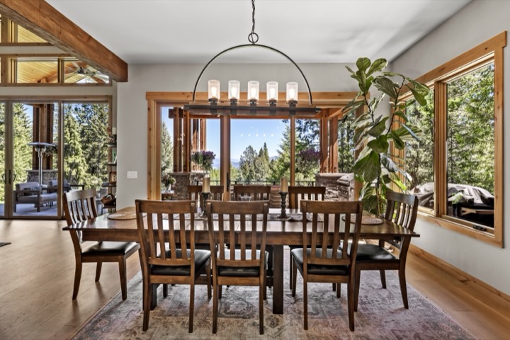 Custom home interior by Nicholson Construction