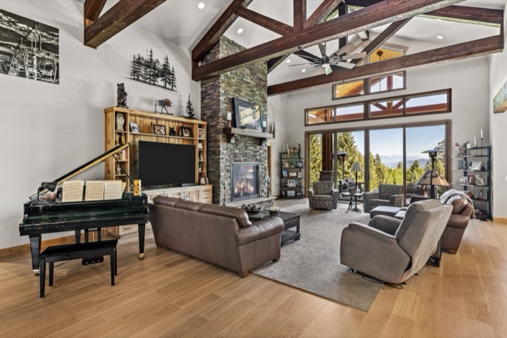 Custom home interior by Nicholson Construction